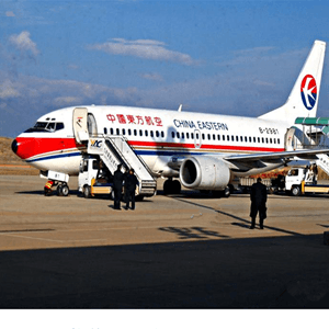 秦皇岛机场货运航空快运业稳步发展的原因是什么？